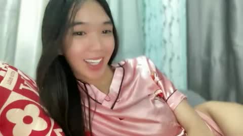 Snapshot of innocent_reign69 chatting on May 11, 2026, 11:49 am Reign online show from May 11, 2026, 11:49 am