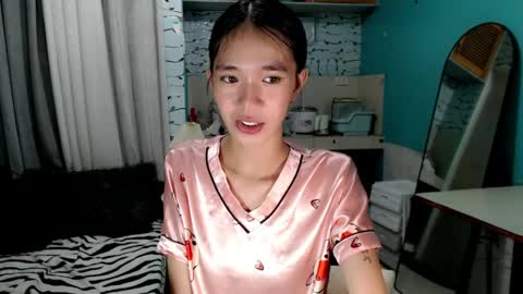 Snapshot of innocent_reign69 chatting on May 29, 2026, 7:39 am Reign online show from May 29, 2026, 7:39 am