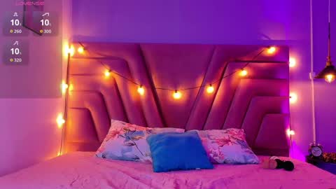 Snapshot of innocenthazel chatting on October 28, 2025, 2:37 am innocenthazel online show from October 28, 2025, 2:37 am