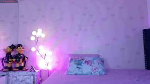 innocenthazel online show from April 9, 2026, 2:55 am