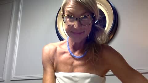 Snapshot of insatiablekate chatting on July 31, 2026, 10:42 pm Insatiablekate online show from July 31, 2026, 10:42 pm