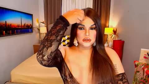 Snapshot of insatiablesexqueen chatting on October 1, 2025, 9:48 am tasha online show from October 1, 2025, 9:48 am