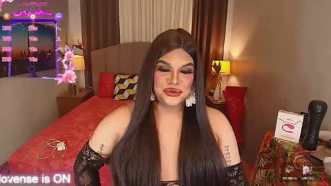 Snapshot of insatiablesexqueen chatting on October 30, 2025, 9:44 am tasha online show from October 30, 2025, 9:44 am