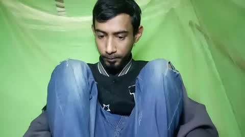 interne8famous online show from January 9, 2026, 9:45 am