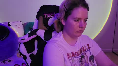 Snapshot of internetfairy_xo chatting on December 14, 2024, 11:12 pm Faye online show from December 14, 2024, 11:12 pm