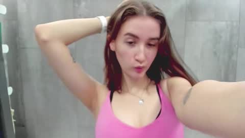 Snapshot of internetsexplorer chatting on December 6, 2024, 3:44 pm Bernadette Join online show from December 6, 2024, 3:44 pm