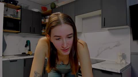 Snapshot of internetsexplorer chatting on December 8, 2024, 10:36 pm Bernadette Join online show from December 8, 2024, 10:36 pm