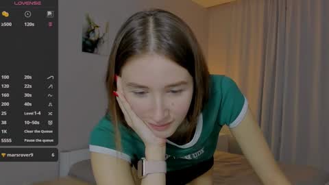 Snapshot of internetsexplorer chatting on January 22, 2025, 7:34 pm Bernadette Join online show from January 22, 2025, 7:34 pm