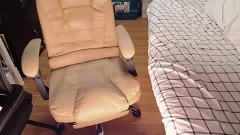 Im Desiree online show from November 4, 2025, 5:12 pm