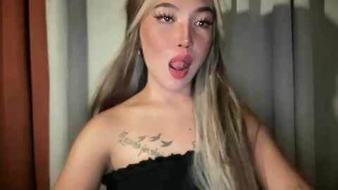 Snapshot of into_the_nightxxx chatting on February 19, 2026, 8:54 am KATH online show from February 19, 2026, 8:54 am