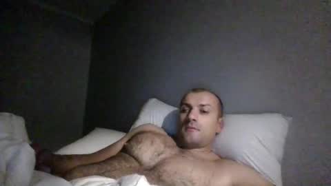 Snapshot of intolder35 chatting on April 16, 2026, 12:28 pm intolder35 online show from April 16, 2026, 12:28 pm