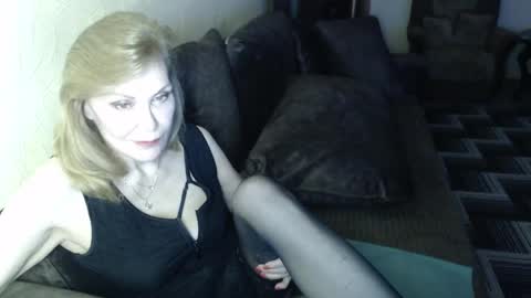 irenalegs online show from April 27, 2026, 4:10 am