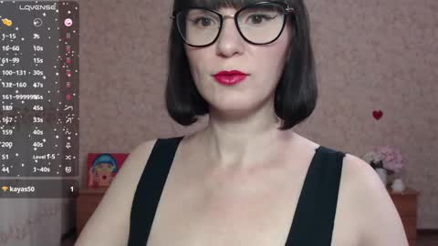 IrenLarasani online show from February 12, 2025, 6:19 am