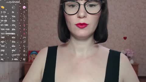 IrenLarasani online show from February 17, 2025, 9:35 am