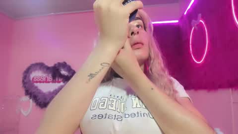 Snapshot of irina_lechera_ chatting on December 7, 2024, 2:46 pm Irina online show from December 7, 2024, 2:46 pm