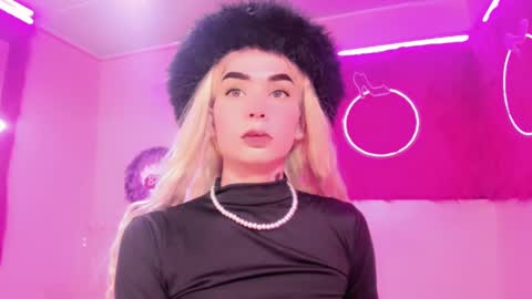 Snapshot of irina_lechera_ chatting on December 9, 2024, 12:19 pm Irina online show from December 9, 2024, 12:19 pm