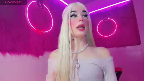 Snapshot of irina_lechera_ chatting on January 15, 2025, 7:55 pm Irina online show from January 15, 2025, 7:55 pm