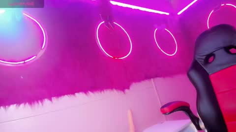 Snapshot of irina_lechera_ chatting on January 17, 2025, 8:11 pm Irina online show from January 17, 2025, 8:11 pm