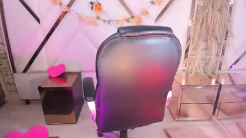 irina_rousee online show from May 8, 2026, 5:29 pm