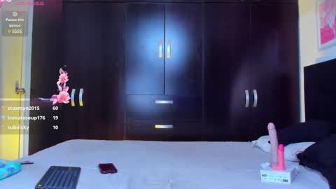 IrisVianca online show from February 25, 2025, 5:15 pm