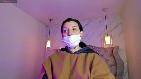 iris_77 online show from December 15, 2025, 7:07 pm