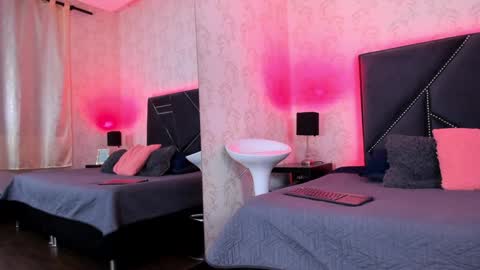 Queen Iris online show from December 19, 2024, 2:02 pm