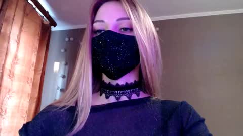 Snapshot of iris_lave chatting on March 5, 2026, 3:08 pm Lily online show from March 5, 2026, 3:08 pm