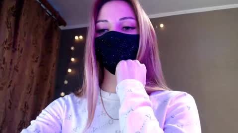 Snapshot of iris_lave chatting on March 18, 2026, 4:10 pm Lily online show from March 18, 2026, 4:10 pm