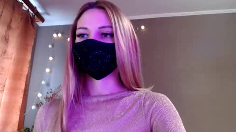 Snapshot of iris_lave chatting on March 19, 2026, 2:43 pm Lily online show from March 19, 2026, 2:43 pm
