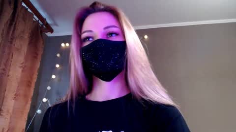 Snapshot of iris_lave chatting on March 22, 2026, 3:48 pm Lily online show from March 22, 2026, 3:48 pm