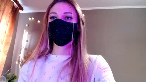 Snapshot of iris_lave chatting on March 23, 2026, 3:38 pm Lily online show from March 23, 2026, 3:38 pm