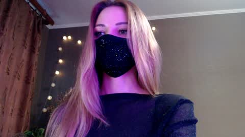 Snapshot of iris_lave chatting on March 31, 2026, 3:56 pm Lily online show from March 31, 2026, 3:56 pm