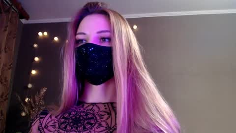 Snapshot of iris_lave chatting on April 2, 2026, 4:59 pm Lily online show from April 2, 2026, 4:59 pm