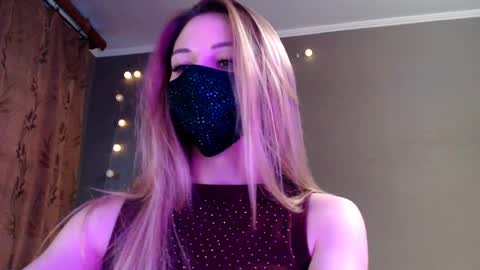 Snapshot of iris_lave chatting on April 6, 2026, 4:41 pm Lily online show from April 6, 2026, 4:41 pm