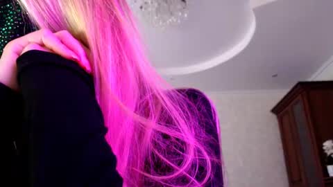 Lily online show from July 28, 2026, 2:13 pm