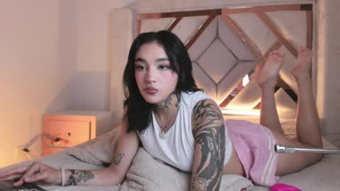 Snapshot of iris_magic_ chatting on May 26, 2026, 2:40 am Iris online show from May 26, 2026, 2:40 am