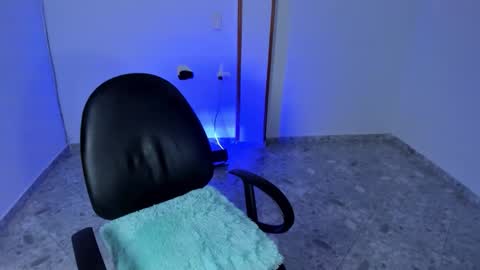 Iris online show from October 29, 2025, 3:36 pm