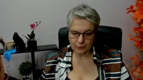 I R I S online show from December 18, 2024, 10:51 am