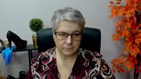 I R I S online show from December 19, 2024, 1:40 pm