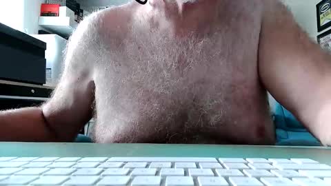 Irishdudelove online show from June 10, 2026, 12:48 pm