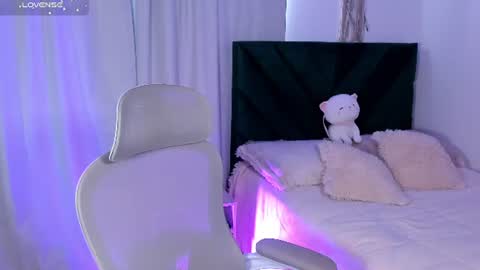 Iris Moira  online show from July 25, 2026, 2:47 pm