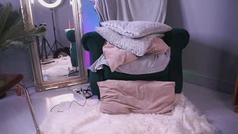 Snapshot of irisreynolds chatting on January 6, 2025, 3:20 am Maria online show from January 6, 2025, 3:20 am