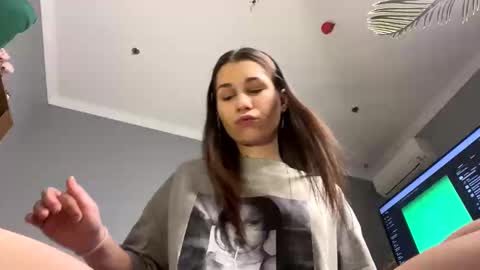 Snapshot of irisreynolds chatting on January 28, 2025, 11:50 pm Maria online show from January 28, 2025, 11:50 pm