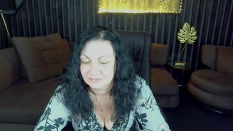 Iris online show from April 17, 2026, 6:38 am