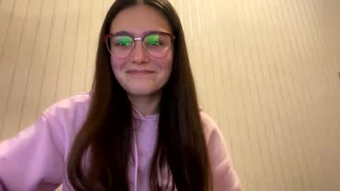 irisss31 online show from January 15, 2025, 7:01 pm