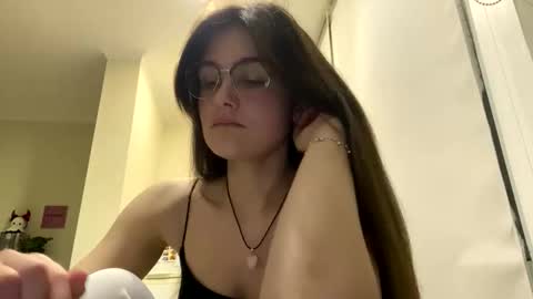 irisss31 online show from May 12, 2026, 7:22 pm