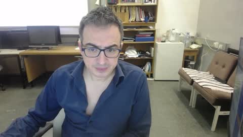 Snapshot of ironchrome chatting on December 31, 2024, 5:55 am IronChrome online show from December 31, 2024, 5:55 am