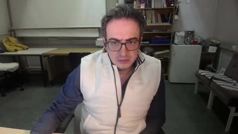 Snapshot of ironchrome chatting on February 24, 2025, 4:05 am IronChrome online show from February 24, 2025, 4:05 am