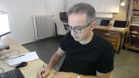 Snapshot of ironchrome chatting on October 6, 2025, 4:32 am IronChrome online show from October 6, 2025, 4:32 am