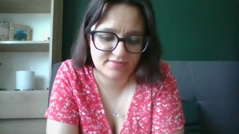 Paris online show from June 19, 2026, 5:34 am